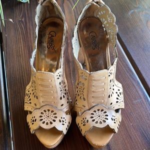 Carlos 4 Inch Heels Beige Size 6.5